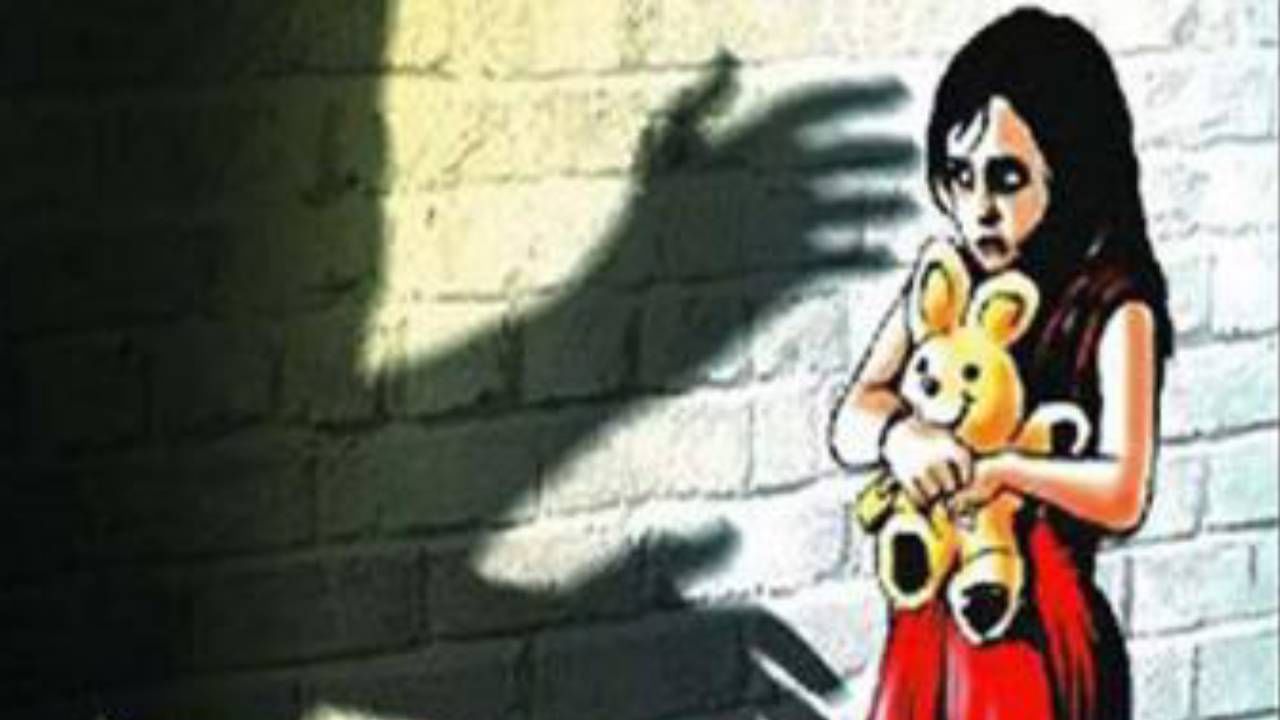 Rape Case: ಮಲತಂದೆಯಿಂದ ಅತ್ಯಾಚಾರ; ಅಪ್ರಾಪ್ತೆ ಗರ್ಭವತಿ- ಆರೋಪಿಗೆ ಜೀವಾವಧಿ ಶಿಕ್ಷೆ