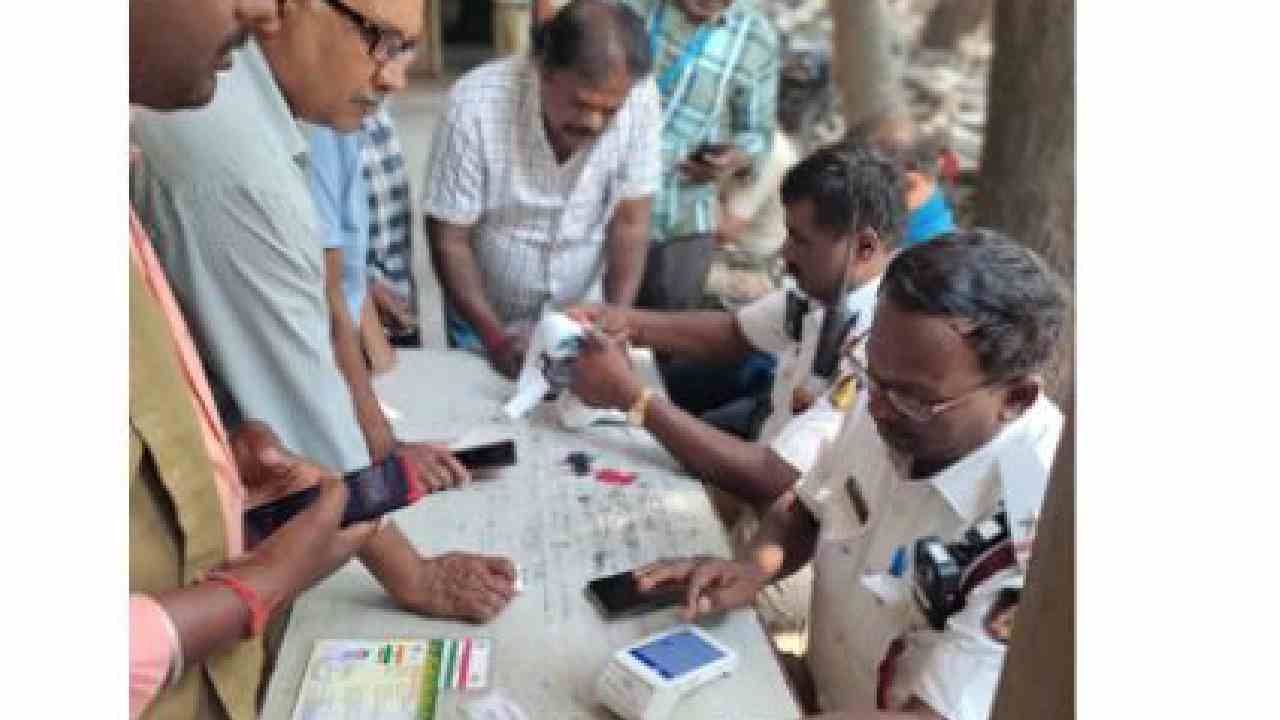ಟ್ರಾಫಿಕ್ ರೂಲ್ಸ್ ಉಲ್ಲಂಘನೆ: ದಂಡಕ್ಕೆ 50% ಡಿಸ್ಕೌಂಟ್, 8 ದಿನದಲ್ಲಿ 85.83 ಕೋಟಿ ರೂ. ಹಣ ಸಂಗ್ರಹ ಟ್ರಾಫಿಕ್ ರೂಲ್ಸ್ ಉಲ್ಲಂಘನೆ: ದಂಡಕ್ಕೆ 50% ಡಿಸ್ಕೌಂಟ್, 8 ದಿನದಲ್ಲಿ 85.83 ಕೋಟಿ ರೂ. ಹಣ ಸಂಗ್ರಹ