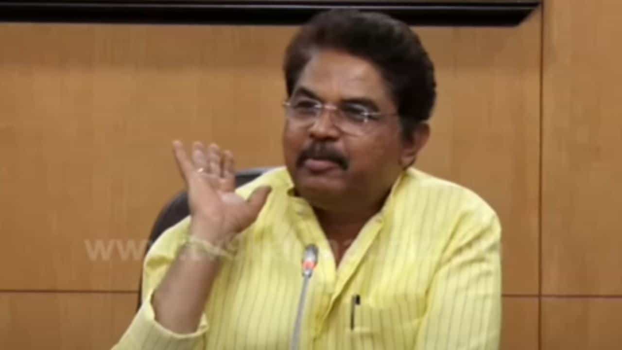 ನಮ್ಮಲ್ಲಿ ಮುಖ್ಯಮಂತ್ರಿ ಆಗಬೇಕಾದರೆ ಟ್ಯಾಲೆಂಟ್ ಇರಬೇಕು, ಸಿಎಂ ಯಾರಾಗಬೇಕೆಂದು ಕೇಂದ್ರದಲ್ಲಿ ತೀರ್ಮಾನ ಆಗುತ್ತೆ: ಆರ್.ಅಶೋಕ್ ನಮ್ಮಲ್ಲಿ ಮುಖ್ಯಮಂತ್ರಿ ಆಗಬೇಕಾದರೆ ಟ್ಯಾಲೆಂಟ್ ಇರಬೇಕು, ಸಿಎಂ ಯಾರಾಗಬೇಕೆಂದು ಕೇಂದ್ರದಲ್ಲಿ ತೀರ್ಮಾನ ಆಗುತ್ತೆ: ಆರ್.ಅಶೋಕ್