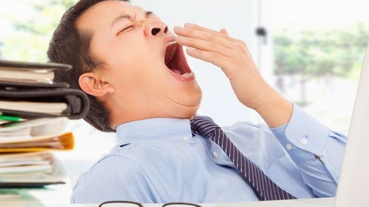 Health tips Does yawning come while listening to a lesson while working these diseases may be a symptom do not neglect 
