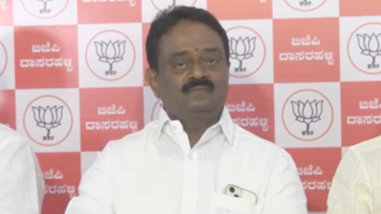 HDK ಸಿಎಂ ಆಗಿದ್ದಾಗ ದಾಸರಹಳ್ಳಿಗೆ 30 ಕೋಟಿ ರೂ. ಅನುದಾನ, ಶಾಸಕರು ಪರ್ಸೆಂಟೇಜ್ ತೆಗೆದುಕೊಂಡು ಬಿಲ್ ಮಾಡಿರುವ ಆರೋಪ HDK ಸಿಎಂ ಆಗಿದ್ದಾಗ ದಾಸರಹಳ್ಳಿಗೆ 30 ಕೋಟಿ ರೂ. ಅನುದಾನ, ಶಾಸಕರು ಪರ್ಸೆಂಟೇಜ್ ತೆಗೆದುಕೊಂಡು ಬಿಲ್ ಮಾಡಿರುವ ಆರೋಪ