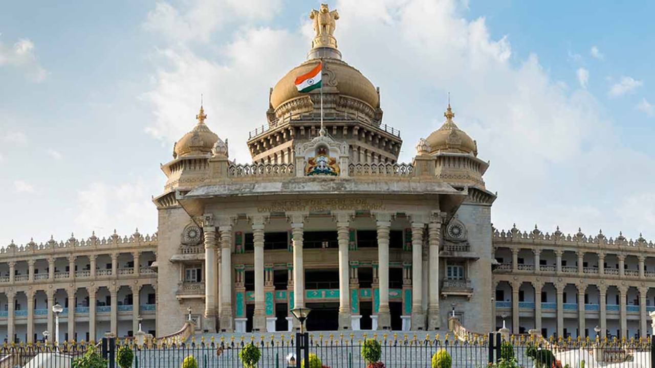 15 ಐಎಎಸ್ ಅಧಿಕಾರಿಗಳನ್ನು ವರ್ಗಾವಣೆಗೊಳಿಸಿ ಸರ್ಕಾರ ಆದೇಶ: ಬಿಡಿಎ ಆಯುಕ್ತರಾಗಿ ಜಿ. ಕುಮಾರ್ ನಾಯಕ್ ನೇಮಕ 15 ಐಎಎಸ್ ಅಧಿಕಾರಿಗಳನ್ನು ವರ್ಗಾವಣೆಗೊಳಿಸಿ ಸರ್ಕಾರ ಆದೇಶ: ಬಿಡಿಎ ಆಯುಕ್ತರಾಗಿ ಜಿ. ಕುಮಾರ್ ನಾಯಕ್ ನೇಮಕ