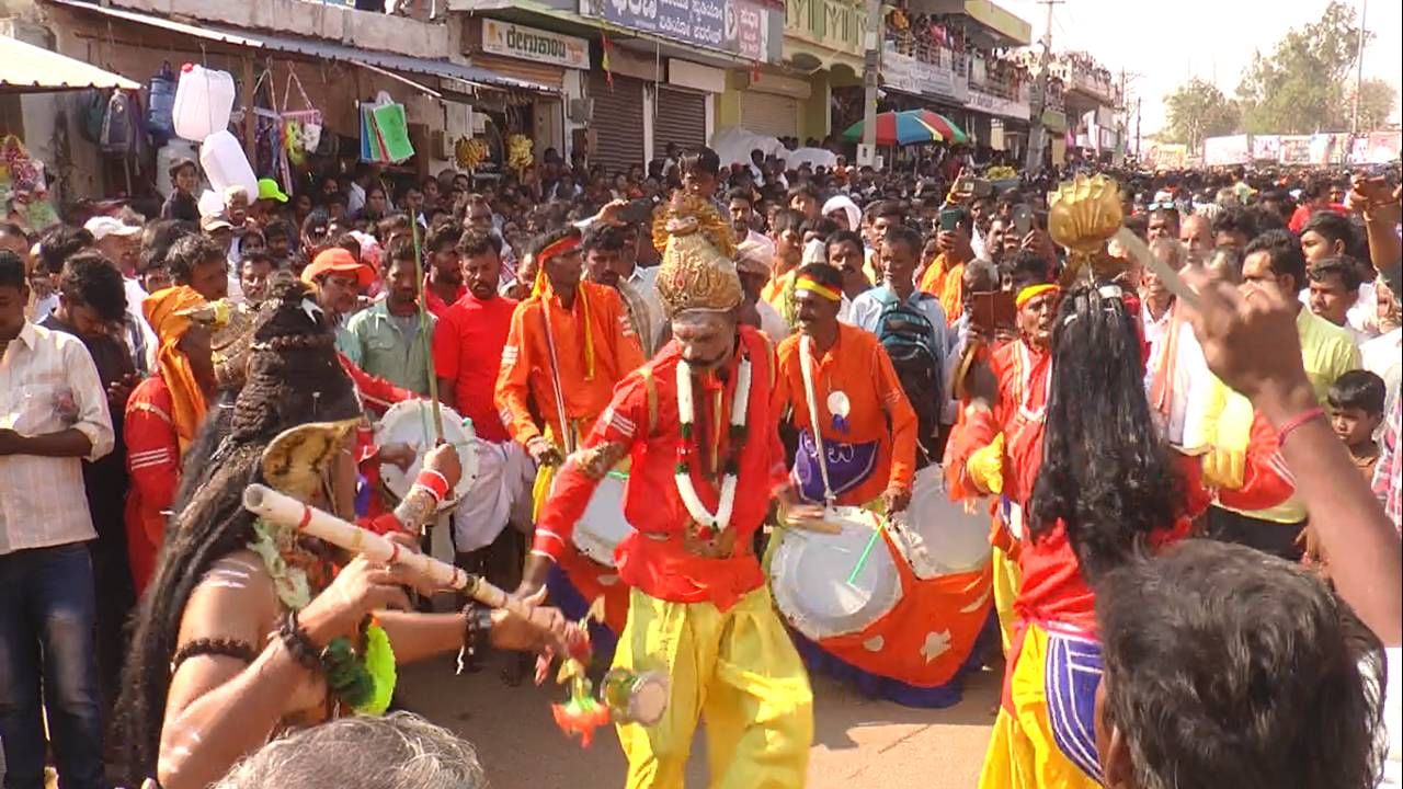 ಒಟ್ಟಾರೆಯಾಗಿ ಕೋಟೆನಾಡಿನ ನಾಯಕನಹಟ್ಟಿಯಲ್ಲಿ ಸಾಂಪ್ರದಾಯಿಕ ಅದ್ಧೂರಿ ಜಾತ್ರೆ ನಡೆದಿದೆ. ರಾಜ್ಯದ ಮೂಲೆ ಮೂಲೆಯಿಂದ ಮಾತ್ರವಲ್ಲದೆ ಆಂಧ್ರಪ್ರದೇಶದಿಂದಲೂ ಭಕ್ತರು ಆಗಮಿಸಿದ್ದು, ಲಕ್ಷಾಂತರ ಜನರು ರಥೋತ್ಸವದಲ್ಲಿ ಭಾಗಿಯಾಗಿ ಪುಳಕಿತರಾದರು. 