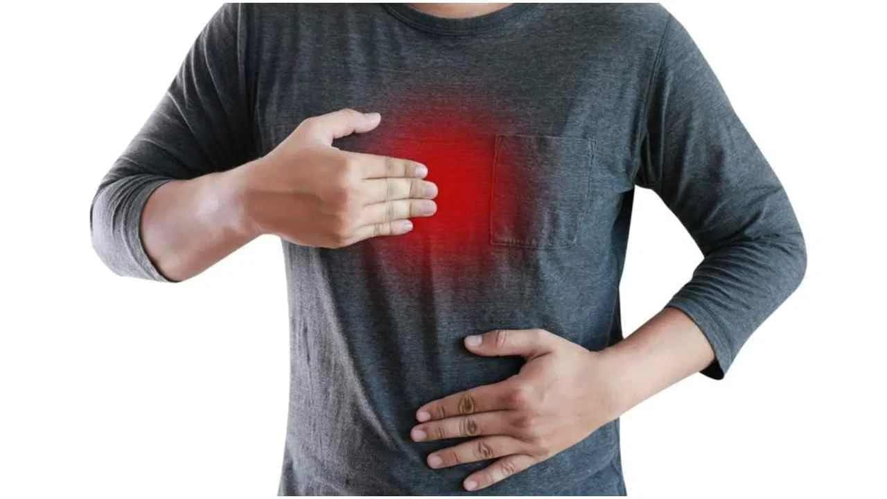 Acidity: ನಿಮಗೂ ಗ್ಯಾಸ್ಟ್ರಿಕ್ ಸಮಸ್ಯೆಯೇ? ಈ ಮನೆಮದ್ದುಗಳನ್ನು ಬಳಸಿ, ಸಮಸ್ಯೆಯನ್ನು ನಿವಾರಿಸಿ Acidity: ನಿಮಗೂ ಗ್ಯಾಸ್ಟ್ರಿಕ್ ಸಮಸ್ಯೆಯೇ? ಈ ಮನೆಮದ್ದುಗಳನ್ನು ಬಳಸಿ, ಸಮಸ್ಯೆಯನ್ನು ನಿವಾರಿಸಿ