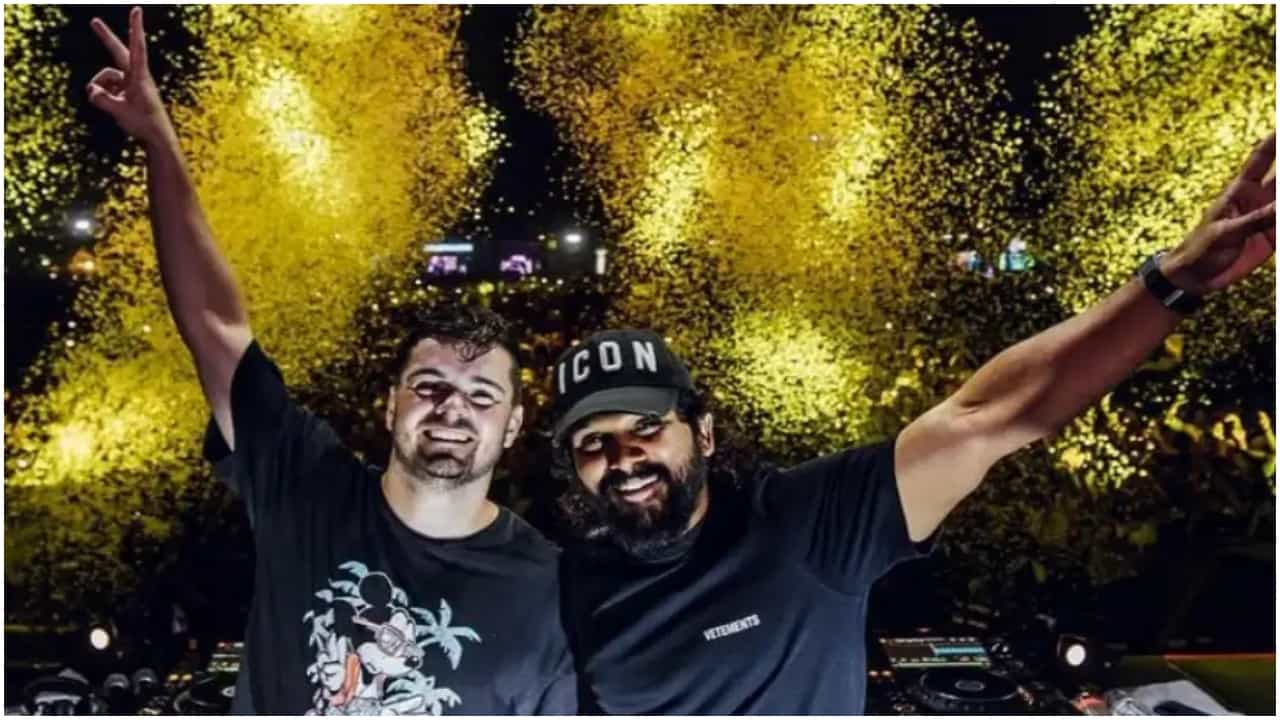 DJ Martin: ಡಿಜೆ ಜೊತೆ ಹೆಜ್ಜೆ ಹಾಕಿದ ಅಲ್ಲು ಅರ್ಜುನ್: ಯಾರೀ ಸೆಲೆಬ್ರಿಟಿ ಡಿಜೆ ಮಾರ್ಟಿನ್? DJ Martin: ಡಿಜೆ ಜೊತೆ ಹೆಜ್ಜೆ ಹಾಕಿದ ಅಲ್ಲು ಅರ್ಜುನ್: ಯಾರೀ ಸೆಲೆಬ್ರಿಟಿ ಡಿಜೆ ಮಾರ್ಟಿನ್?