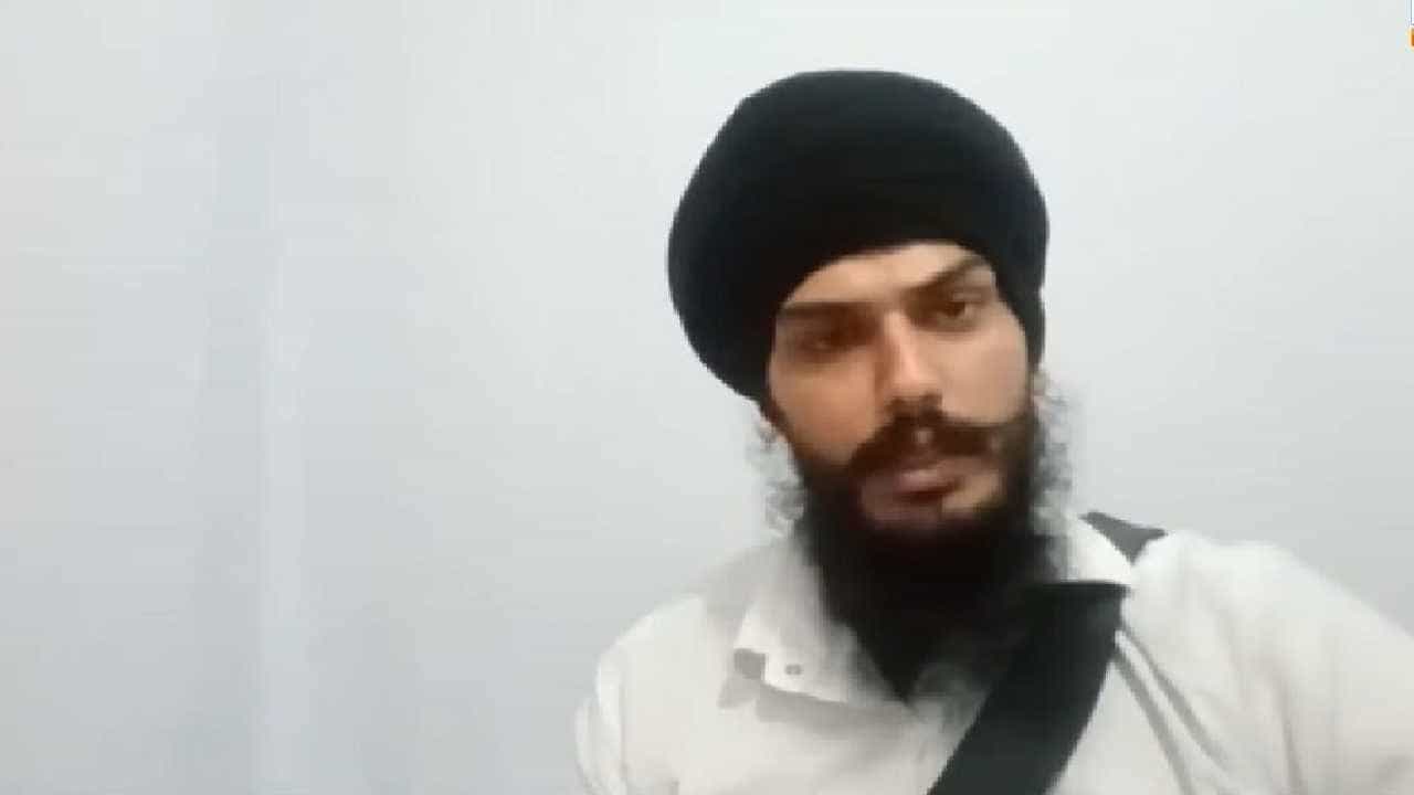 Amritpal Singh: ಖಲಿಸ್ತಾನಿ ಬೆಂಬಲಿಗ ಅಮೃತ್ಪಾಲ್ಸಿಂಗ್ ಯೂಟ್ಯೂಬ್ ಲೈವ್ ಬಂದು ಹೇಳಿದ್ದೇನು? Amritpal Singh: ಖಲಿಸ್ತಾನಿ ಬೆಂಬಲಿಗ ಅಮೃತ್ಪಾಲ್ಸಿಂಗ್ ಯೂಟ್ಯೂಬ್ ಲೈವ್ ಬಂದು ಹೇಳಿದ್ದೇನು?