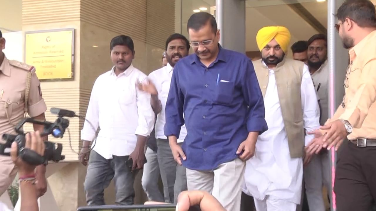 ರಾಜ್ಯದಲ್ಲಿರುವ 40 ಪರ್ಸೆಂಟ್ ಸರ್ಕಾರವನ್ನು ಕಿತ್ತೊಗೆಯಬೇಕು, ಅದಕ್ಕಾಗಿ ನಾವು ಇಲ್ಲಿಗೆ ಬಂದಿದ್ದೇವೆ -ದೆಹಲಿ ಸಿಎಂ ಅರವಿಂದ್ ಕೇಜ್ರಿವಾಲ್ ರಾಜ್ಯದಲ್ಲಿರುವ 40 ಪರ್ಸೆಂಟ್ ಸರ್ಕಾರವನ್ನು ಕಿತ್ತೊಗೆಯಬೇಕು, ಅದಕ್ಕಾಗಿ ನಾವು ಇಲ್ಲಿಗೆ ಬಂದಿದ್ದೇವೆ -ದೆಹಲಿ ಸಿಎಂ ಅರವಿಂದ್ ಕೇಜ್ರಿವಾಲ್