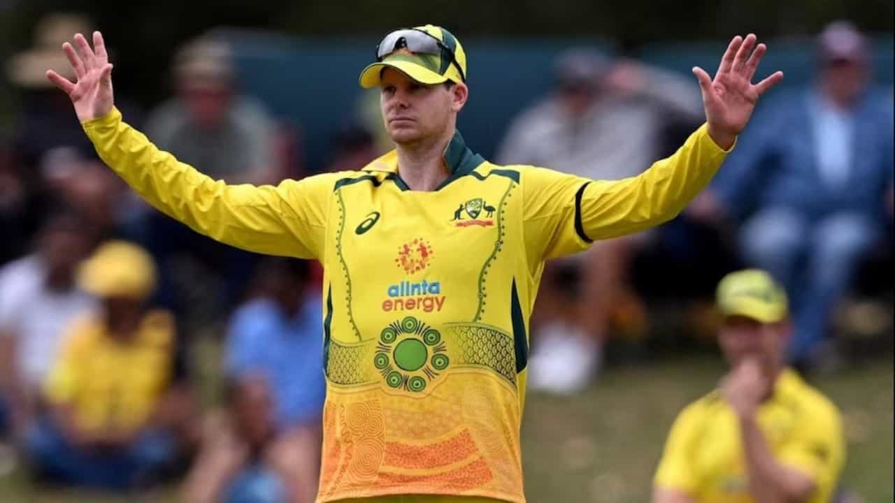 IND vs AUS: ಆಸೀಸ್ ತಂಡದಲ್ಲಿ ದಿಡೀರ್ ಬದಲಾವಣೆ; ಆಡಲು ಬಂದ ಆಟಗಾರ ಹೋಟೆಲ್ಗೆ ವಾಪಸ್ IND vs AUS: ಆಸೀಸ್ ತಂಡದಲ್ಲಿ ದಿಡೀರ್ ಬದಲಾವಣೆ; ಆಡಲು ಬಂದ ಆಟಗಾರ ಹೋಟೆಲ್ಗೆ ವಾಪಸ್