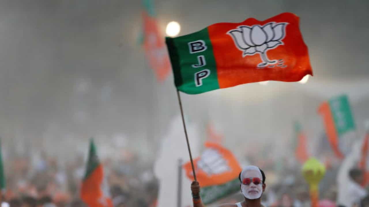 Karnataka Assembly Election: ರಾಜ್ಯದ 12 ನಾಯಕರಿಗೆ ಜಿಲ್ಲಾ ಮಟ್ಟದ ಜವಾಬ್ದಾರಿ ನೀಡಿದ ಬಿಜೆಪಿ ಹೈಕಮಾಂಡ್ Karnataka Assembly Election: ರಾಜ್ಯದ 12 ನಾಯಕರಿಗೆ ಜಿಲ್ಲಾ ಮಟ್ಟದ ಜವಾಬ್ದಾರಿ ನೀಡಿದ ಬಿಜೆಪಿ ಹೈಕಮಾಂಡ್