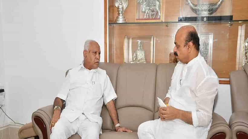 ಕಾಂಗ್ರೆಸ್ನತ್ತ ಮುಖ ಮಾಡಿದ ಬಿಜೆಪಿಯ ಪ್ರಮುಖ ನಾಯಕರು, ಬಿಎಸ್ವೈ ಜತೆ ಸಿಎಂ ಬೊಮ್ಮಾಯಿ ರಹಸ್ಯ ಸಭೆ