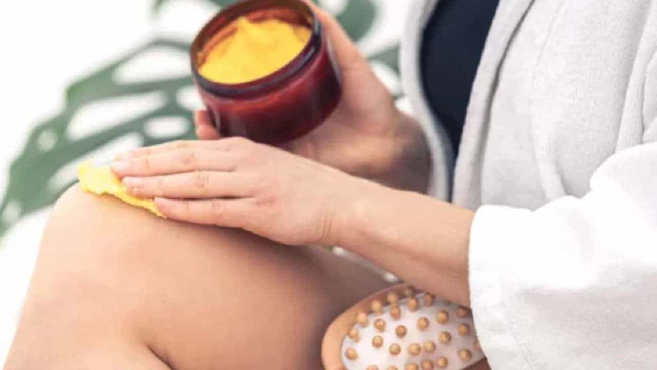 Brazilian Wax: ಖಾಸಗಿ ಪ್ರದೇಶದ ಶೇವಿಂಗ್ ನಂತರ ಉರಿ ಅನುಭವಿಸುತ್ತೀರಾ? ಹಾಗಿದ್ದರೆ ಬ್ರೆಜಿಲಿಯನ್ ವ್ಯಾಕ್ಸ್ ಮಾಡಿ, ಪ್ರಯೋಜನಗಳು ಹೀಗಿವೆ Brazilian Wax: ಖಾಸಗಿ ಪ್ರದೇಶದ ಶೇವಿಂಗ್ ನಂತರ ಉರಿ ಅನುಭವಿಸುತ್ತೀರಾ? ಹಾಗಿದ್ದರೆ ಬ್ರೆಜಿಲಿಯನ್ ವ್ಯಾಕ್ಸ್ ಮಾಡಿ, ಪ್ರಯೋಜನಗಳು ಹೀಗಿವೆ