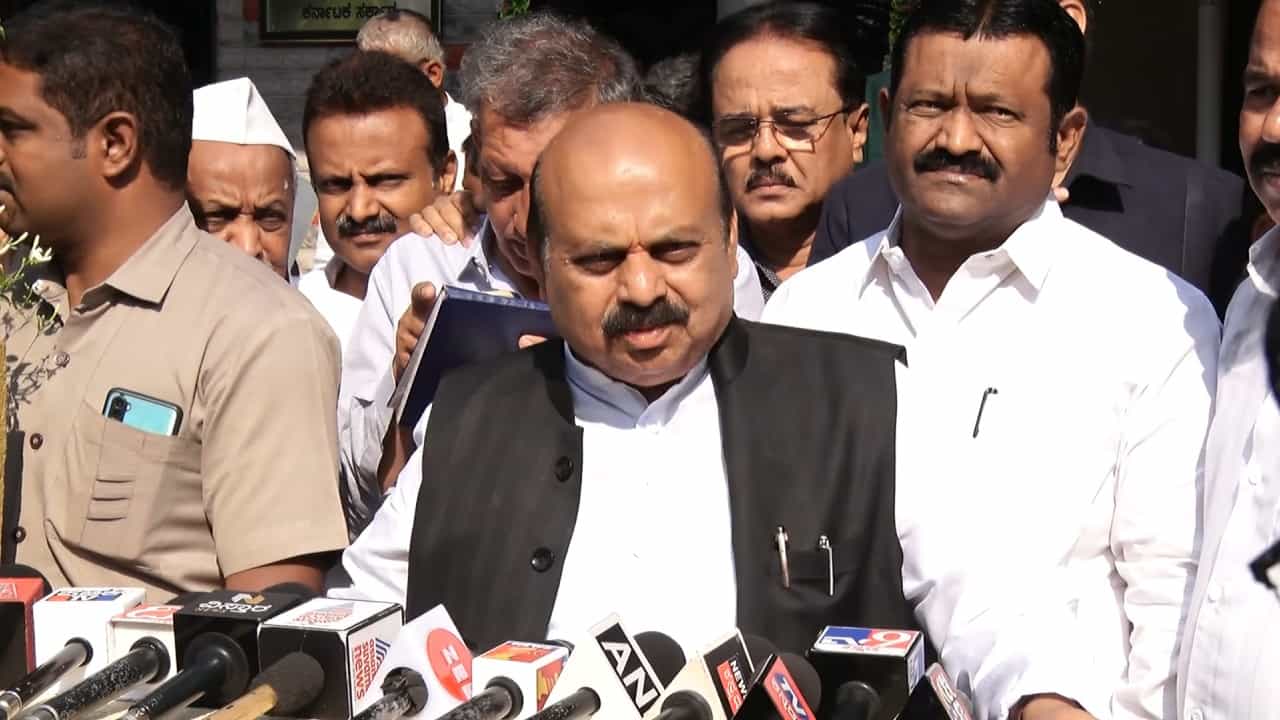 ದೇಶದಲ್ಲಿ ಕಾಂಗ್ರೆಸ್ ಸಂಪೂರ್ಣ ಬಂದ್ ಆಗುತ್ತಿದೆ, ಕಾಂಗ್ರೆಸ್ ರಾಜ್ಯ ಬಂದ್ ಕರೆಗೆ ಬೊಮ್ಮಾಯಿ ವ್ಯಂಗ್ಯ ದೇಶದಲ್ಲಿ ಕಾಂಗ್ರೆಸ್ ಸಂಪೂರ್ಣ ಬಂದ್ ಆಗುತ್ತಿದೆ, ಕಾಂಗ್ರೆಸ್ ರಾಜ್ಯ ಬಂದ್ ಕರೆಗೆ ಬೊಮ್ಮಾಯಿ ವ್ಯಂಗ್ಯ