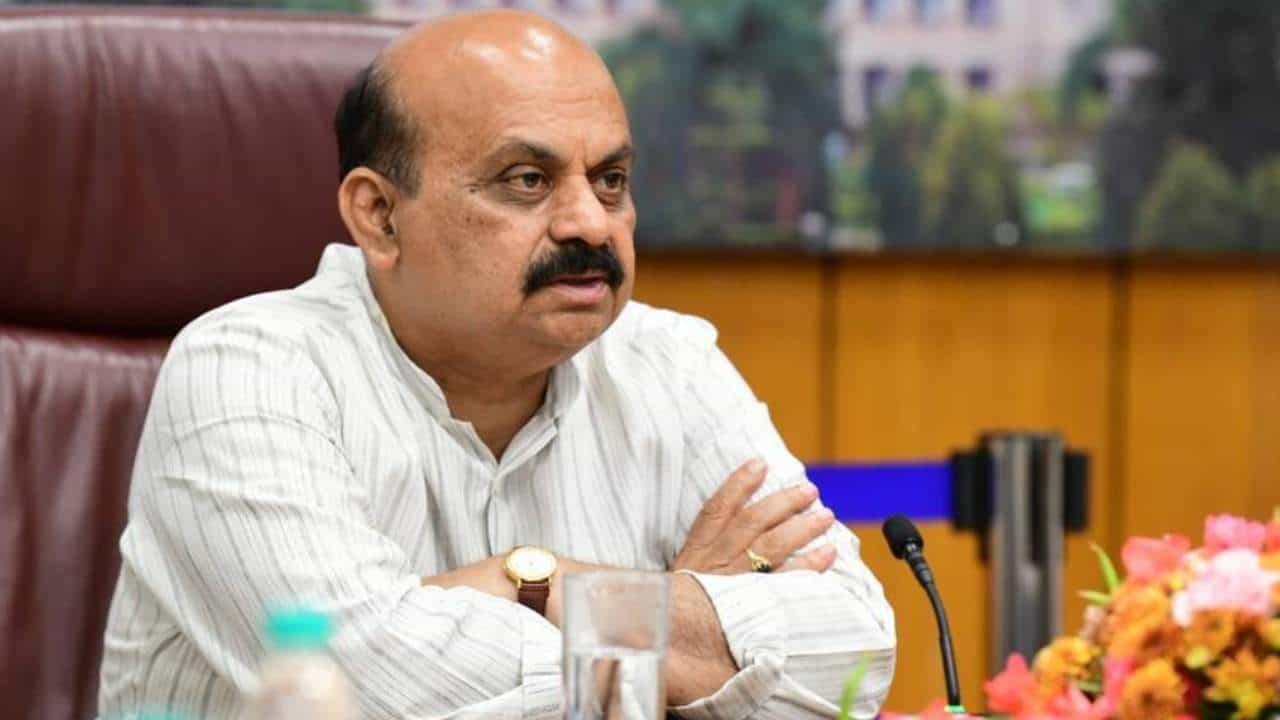 ನಾಳೆ ಶಿಗ್ಗಾಂವಿ ಪ್ರವಾಸ ರದ್ದು ಮಾಡಿದ ಸಿಎಂ ಬೊಮ್ಮಾಯಿ ನಾಳೆ ಶಿಗ್ಗಾಂವಿ ಪ್ರವಾಸ ರದ್ದು ಮಾಡಿದ ಸಿಎಂ ಬೊಮ್ಮಾಯಿ