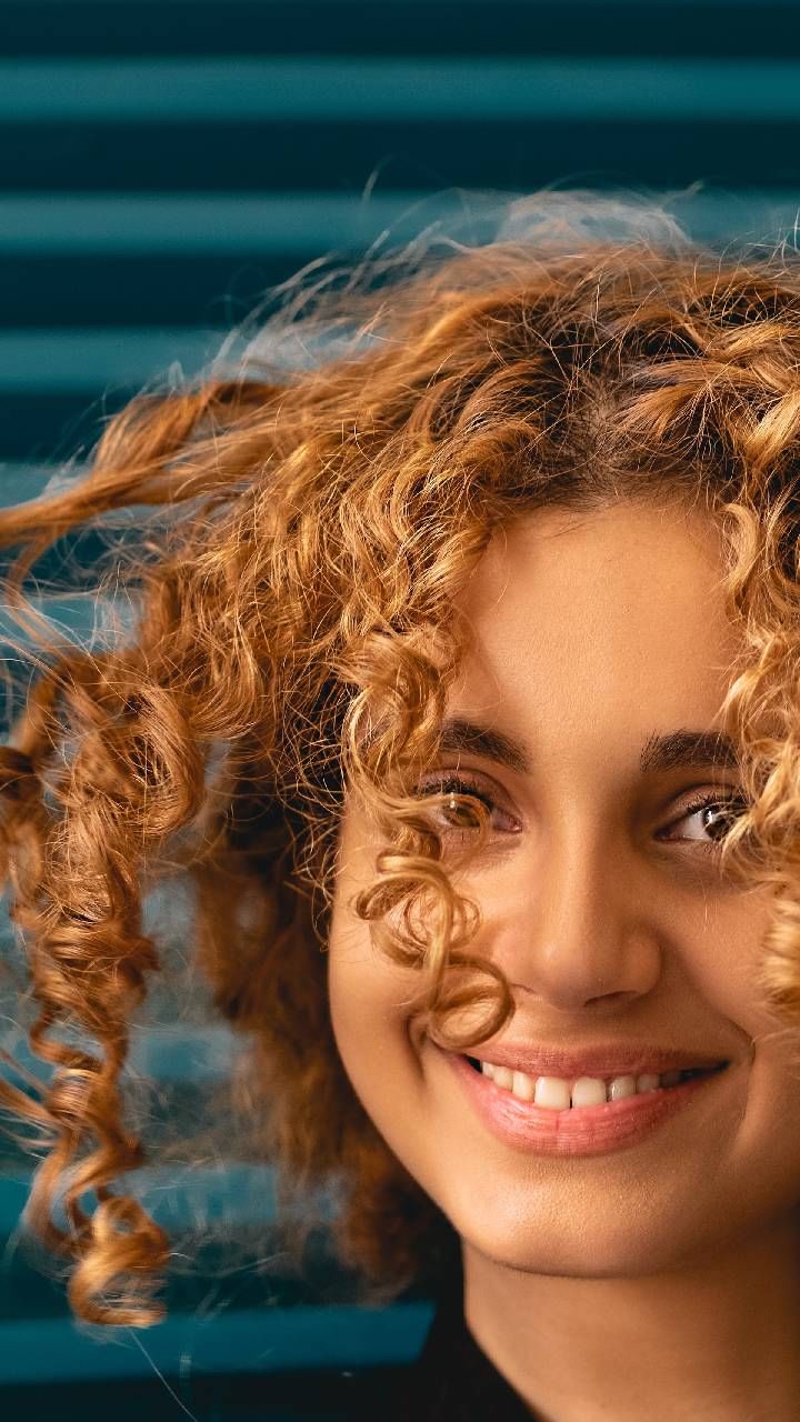 Curly hairs 1