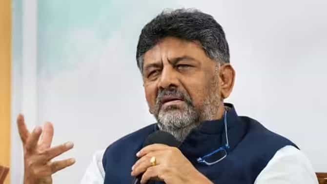 DK Shivakumar: ಡಿಕೆ ಶಿವಕುಮಾರ್ ವಿರುದ್ಧದ ಆದಾಯ ಮೀರಿ ಆಸ್ತಿ ಗಳಿಕೆ ಪ್ರಕರಣ: ತನಿಖೆಗೆ ಮಧ್ಯಂತರ ತಡೆಯಾಜ್ಞೆ ಮಾರ್ಚ್​​ 31ರವರೆಗೆ ವಿಸ್ತರಣೆ