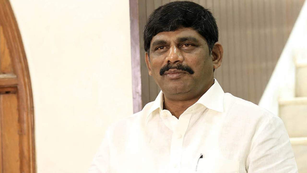 DK Suresh: ರಾಜ್ಯ ರಾಜಕಾರಣದಲ್ಲಿ ನನಗೆ ಆಸಕ್ತಿ ಇಲ್ಲ: ಸಂಸದ ಡಿಕೆ ಸುರೇಶ್ ಸ್ಪಷ್ಟನೆ DK Suresh: ರಾಜ್ಯ ರಾಜಕಾರಣದಲ್ಲಿ ನನಗೆ ಆಸಕ್ತಿ ಇಲ್ಲ: ಸಂಸದ ಡಿಕೆ ಸುರೇಶ್ ಸ್ಪಷ್ಟನೆ
