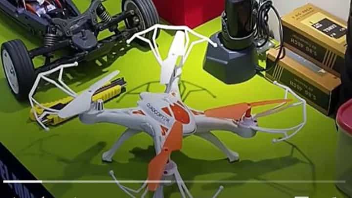 Drone Man: ಲಖನೌದ ಈ ರೊಬೋಟಿಕ್ ವಿಜ್ಞಾನಿ ರಾಷ್ಟ್ರಪತಿಗಳಾಗಿದ್ದ ಎಪಿಜೆ ಅಬ್ದುಲ್ ಕಲಾಂರಿಂದ ಡ್ರೋಣ್ ಮ್ಯಾನ್ ಎಂದು ಹೊಗಳಿಸಿಕೊಂಡಿದ್ದರು! Drone Man: ಲಖನೌದ ಈ ರೊಬೋಟಿಕ್ ವಿಜ್ಞಾನಿ ರಾಷ್ಟ್ರಪತಿಗಳಾಗಿದ್ದ ಎಪಿಜೆ ಅಬ್ದುಲ್ ಕಲಾಂರಿಂದ ಡ್ರೋಣ್ ಮ್ಯಾನ್ ಎಂದು ಹೊಗಳಿಸಿಕೊಂಡಿದ್ದರು!
