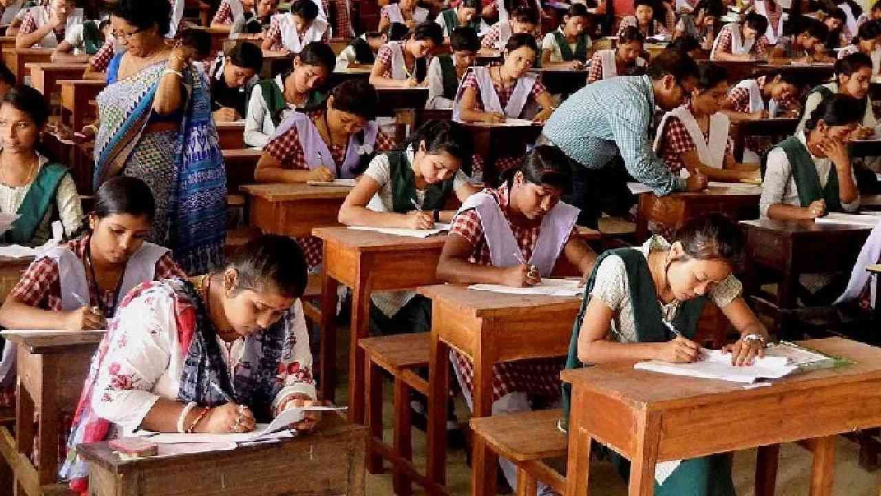 SSLC Exams: ಕರ್ನಾಟಕದಾದ್ಯಂತ ಇಂದಿನಿಂದ ಎಸ್ಎಸ್ಎಲ್ಸಿ ಪರೀಕ್ಷೆ ಆರಂಭ..All The Best SSLC Exams: ಕರ್ನಾಟಕದಾದ್ಯಂತ ಇಂದಿನಿಂದ ಎಸ್ಎಸ್ಎಲ್ಸಿ ಪರೀಕ್ಷೆ ಆರಂಭ..All The Best