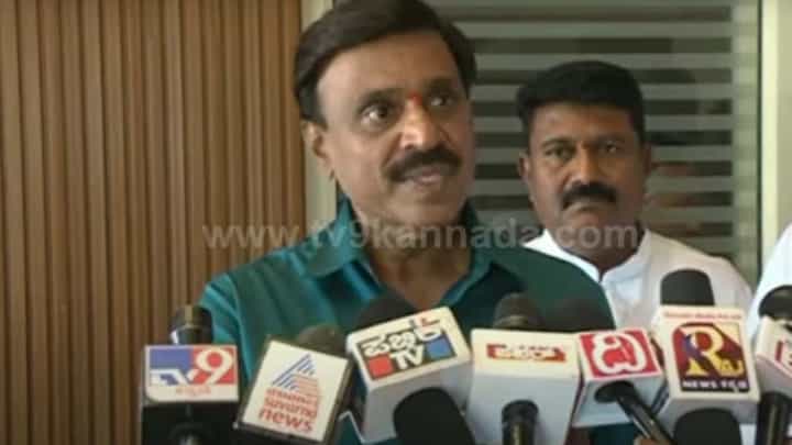 ಬೆಳಗಾವಿಯಲ್ಲಿ ಶಿವಾಜಿ ಪ್ರತಿಮೆ ನಿರ್ಮಾಣಕ್ಕೆ 11 ಕೋಟಿ ರೂ. ಬಿಡುಗಡೆ ಮಾಡಿದ್ದು ನಾನು: ಗಾಲಿ ಜನಾರ್ಧನ ರೆಡ್ಡಿ, ಕೆಆರ್ ಪಿಪಿ ಅಧ್ಯಕ್ಷ ಬೆಳಗಾವಿಯಲ್ಲಿ ಶಿವಾಜಿ ಪ್ರತಿಮೆ ನಿರ್ಮಾಣಕ್ಕೆ 11 ಕೋಟಿ ರೂ. ಬಿಡುಗಡೆ ಮಾಡಿದ್ದು ನಾನು: ಗಾಲಿ ಜನಾರ್ಧನ ರೆಡ್ಡಿ, ಕೆಆರ್ ಪಿಪಿ ಅಧ್ಯಕ್ಷ