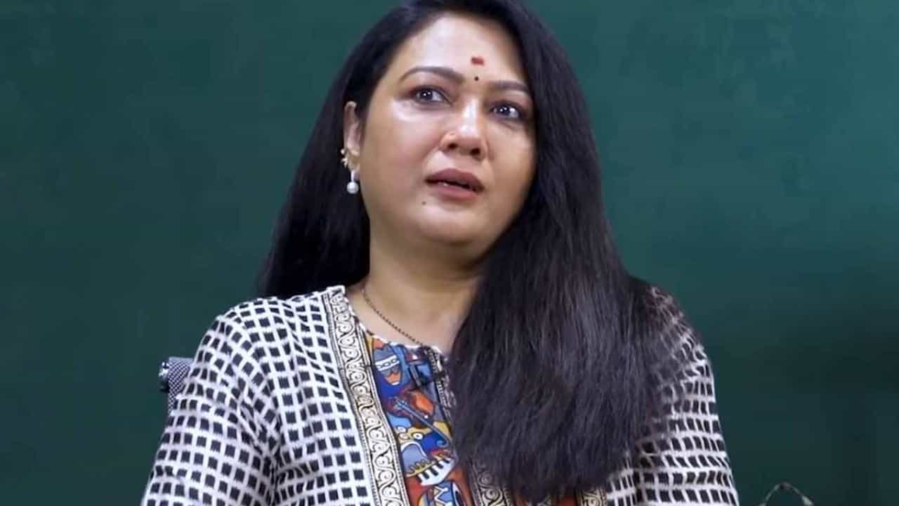 Actress Hema: ತೇಜೋವಧೆ ಆರೋಪ, ಯೂಟ್ಯೂಬ್ ಚಾನೆಲ್ಗಳ ಮೇಲೆ ನಟಿ ಹೇಮಾ ದೂರು Actress Hema: ತೇಜೋವಧೆ ಆರೋಪ, ಯೂಟ್ಯೂಬ್ ಚಾನೆಲ್ಗಳ ಮೇಲೆ ನಟಿ ಹೇಮಾ ದೂರು