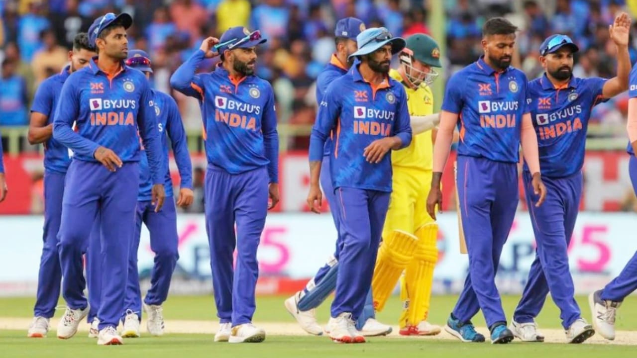 India Vs Australia 3rd Odi: ಭಾರತ-ಆಸ್ಟ್ರೇಲಿಯಾ ಫೈನಲ್ ಫೈಟ್: ಪಂದ್ಯ ಎಷ್ಟು ಗಂಟೆಗೆ ಶುರು? ಇಲ್ಲಿದೆ ಮಾಹಿತಿ India Vs Australia 3rd Odi: ಭಾರತ-ಆಸ್ಟ್ರೇಲಿಯಾ ಫೈನಲ್ ಫೈಟ್: ಪಂದ್ಯ ಎಷ್ಟು ಗಂಟೆಗೆ ಶುರು? ಇಲ್ಲಿದೆ ಮಾಹಿತಿ