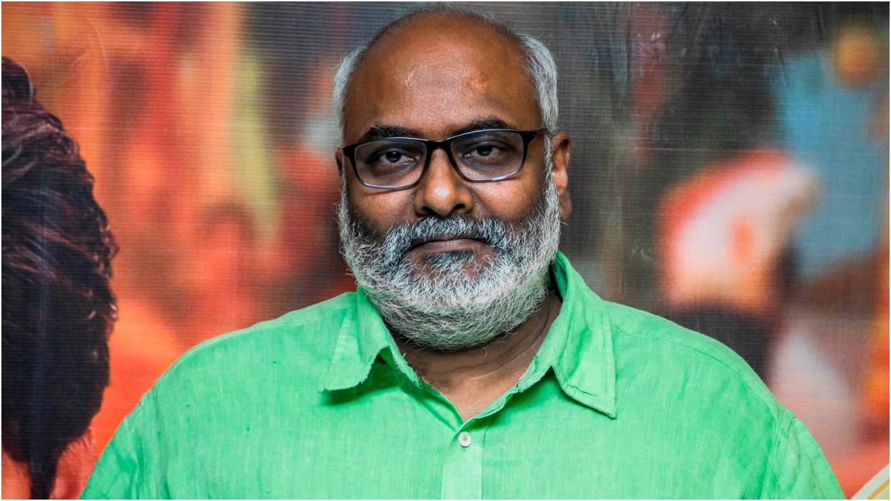 MM Keeravani Remuneration: ದುಬಾರಿ ಸಂಭಾವನೆ ಪಡೆಯುವ ಎಂಎಂ ಕೀರವಾಣಿ; ಆಸ್ಕರ್ ಪ್ರಶಸ್ತಿ ಗೆದ್ದ ಬಳಿಕ ಹೆಚ್ಚಿತು ಬೇಡಿಕೆ MM Keeravani Remuneration: ದುಬಾರಿ ಸಂಭಾವನೆ ಪಡೆಯುವ ಎಂಎಂ ಕೀರವಾಣಿ; ಆಸ್ಕರ್ ಪ್ರಶಸ್ತಿ ಗೆದ್ದ ಬಳಿಕ ಹೆಚ್ಚಿತು ಬೇಡಿಕೆ