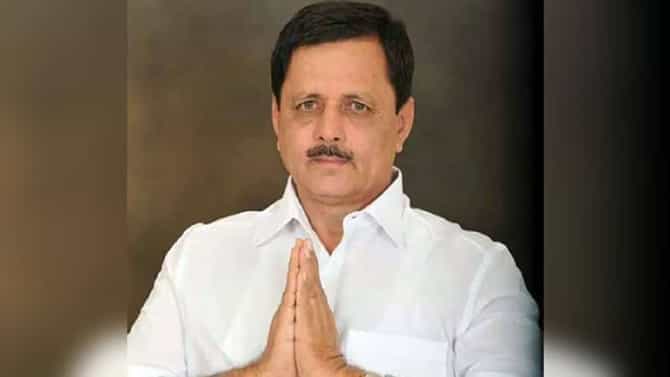 Madal Virupakshappa: ಲೋಕಾಯುಕ್ತ ಪೊಲೀಸರು ಬೆನ್ನುಹತ್ತಿದ್ದ ಮಾಡಾಳ್ ವಿರೂಪಾಕ್ಷಪ್ಪ ಜಾಮೀನು ಸಿಕ್ಕ ಬೆನ್ನಲ್ಲೇ ಪ್ರತ್ಯಕ್ಷ