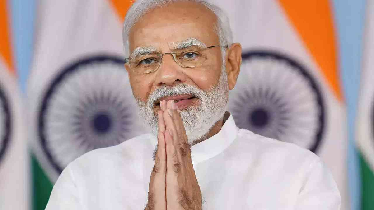 PM Modi Karnataka Visit: ಇಂದು ರಾಜ್ಯದಲ್ಲಿ ಮೋದಿ ಹವಾ; ಹಲವು ಕಾರ್ಯಕ್ರಮಗಳಲ್ಲಿ ಭಾಗಿ PM Modi Karnataka Visit: ಇಂದು ರಾಜ್ಯದಲ್ಲಿ ಮೋದಿ ಹವಾ; ಹಲವು ಕಾರ್ಯಕ್ರಮಗಳಲ್ಲಿ ಭಾಗಿ