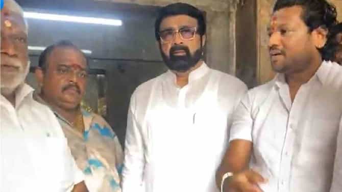 ಕರಗ ಕುರಿತು ಅವಹೇಳನಕಾರಿ ಮಾತು: ಧರ್ಮರಾಯಸ್ವಾಮಿ ದೇಗುಲಕ್ಕೆ ಭೇಟಿ ನೀಡಿ ಮತ್ತೊಮ್ಮೆ ಕ್ಷಮೆಯಾಚಿಸಿದ ಶಾಸಕ ಹ್ಯಾರಿಸ್