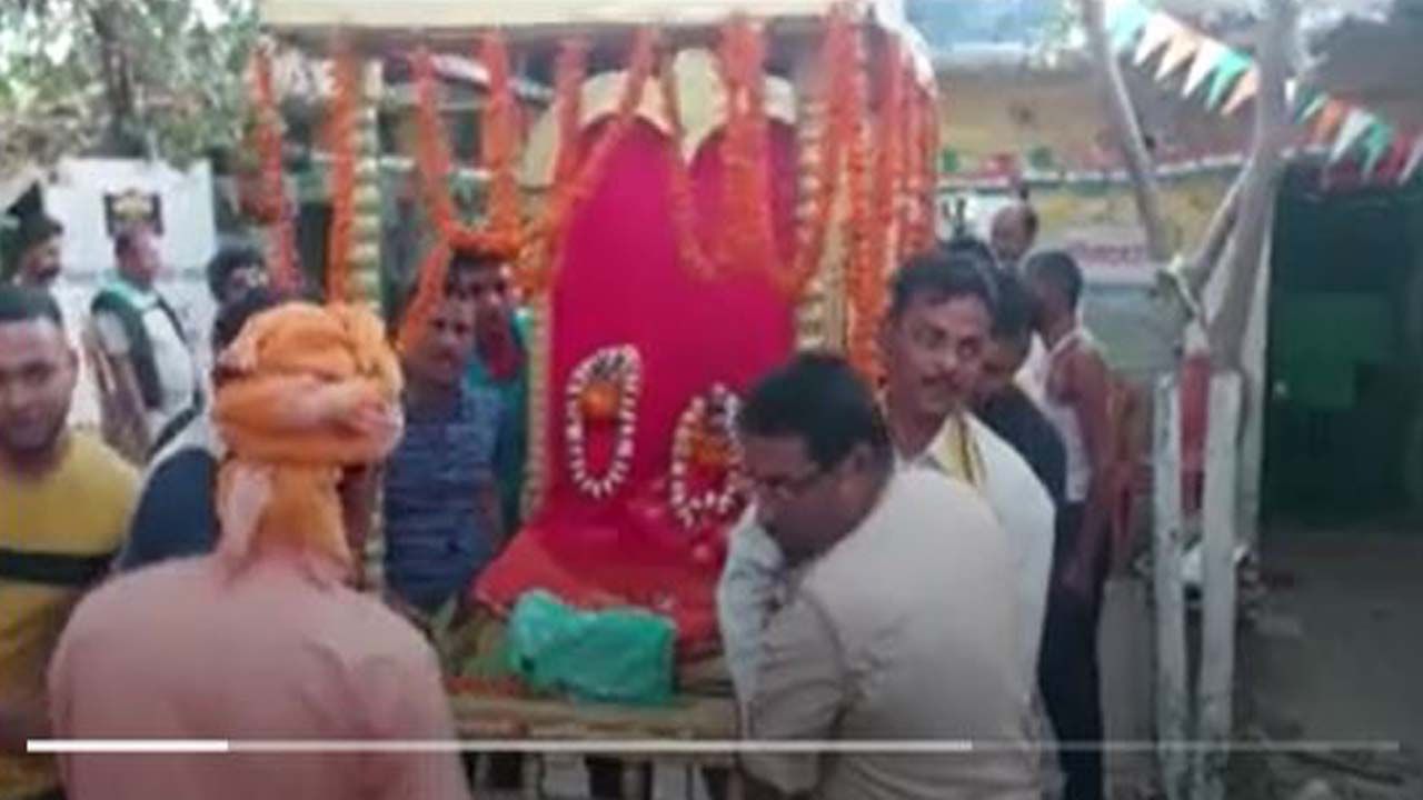 Celebrations at the village in Bihar: 29 ವರ್ಷಗಳಿಂದ ಪೊಲೀಸ್ ಠಾಣೆಯೊಂದರಲ್ಲಿ ಬಂಧಿಯಾಗಿದ್ದ ಭಗವಾನ್ ಹನುಮಾನ್ ಕೊನೆಗೂ ಬಿಡುಗಡೆ!