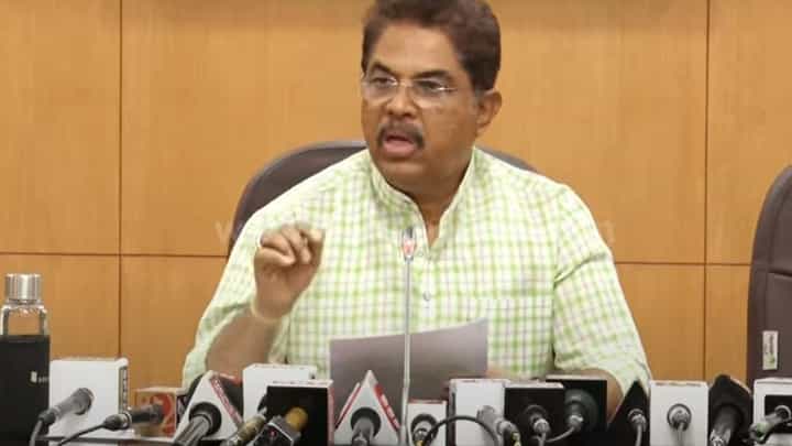 ಮನೆ ಅಥವಾ ಸೈಟು ನೋಂದಣಿ ಮಾಡಿಸಿಕೊಳ್ಳಲು ಇನ್ನು ಉಪ-ನೋಂದಾಣಿಧಿಕಾರಿ ಕಚೇರಿಗೆ ಹೋಗುವ ಅಗತ್ಯವಿಲ್ಲ: ಆರ್ ಅಶೋಕ, ಕಂದಾಯ ಸಚಿವ ಮನೆ ಅಥವಾ ಸೈಟು ನೋಂದಣಿ ಮಾಡಿಸಿಕೊಳ್ಳಲು ಇನ್ನು ಉಪ-ನೋಂದಾಣಿಧಿಕಾರಿ ಕಚೇರಿಗೆ ಹೋಗುವ ಅಗತ್ಯವಿಲ್ಲ: ಆರ್ ಅಶೋಕ, ಕಂದಾಯ ಸಚಿವ