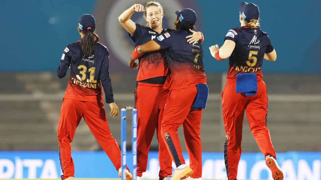 WPL 2023: 41 ರನ್ಗಳ ಜಯ: ಪ್ಲೇಆಫ್ ಪ್ರವೇಶಿಸಲು RCB ತಂಡದ ಲೆಕ್ಕಾಚಾರ ಹೀಗಿದೆ WPL 2023: 41 ರನ್ಗಳ ಜಯ: ಪ್ಲೇಆಫ್ ಪ್ರವೇಶಿಸಲು RCB ತಂಡದ ಲೆಕ್ಕಾಚಾರ ಹೀಗಿದೆ