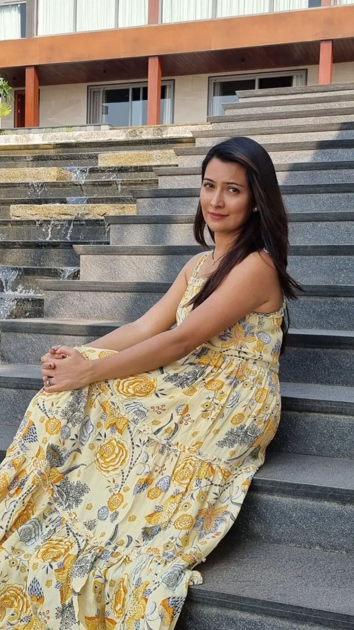 Radhika Pandit (3)