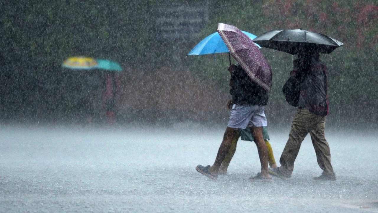 Karnataka Weather: ಬೆಂಗಳೂರು ಸೇರಿದಂತೆ ರಾಜ್ಯದ ದಕ್ಷಿಣ ಒಳನಾಡಿನಲ್ಲಿ ಮಳೆಯ ಮುನ್ಸೂಚನೆ Karnataka Weather: ಬೆಂಗಳೂರು ಸೇರಿದಂತೆ ರಾಜ್ಯದ ದಕ್ಷಿಣ ಒಳನಾಡಿನಲ್ಲಿ ಮಳೆಯ ಮುನ್ಸೂಚನೆ