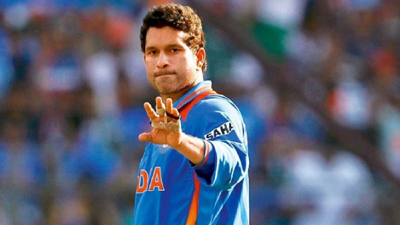 Sachin Tendulkar, who has played a total of 664 international matches, played 258 matches in India.  Through this, Sachin has created a special record of playing the highest number of matches for Team India at home.