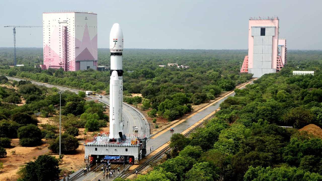 ISRO: ಭಾರತೀಯ ಬಾಹ್ಯಾಕಾಶ ಸಂಸ್ಥೆಯ ಅತಿ ದೊಡ್ಡ ಸಾಧನೆ, ಬ್ರಿಟಿಷ್​ ಕಂಪನಿಯ 36 ಉಪಗ್ರಹಗಳ ಯಶಸ್ವಿ ಉಡಾವಣೆ