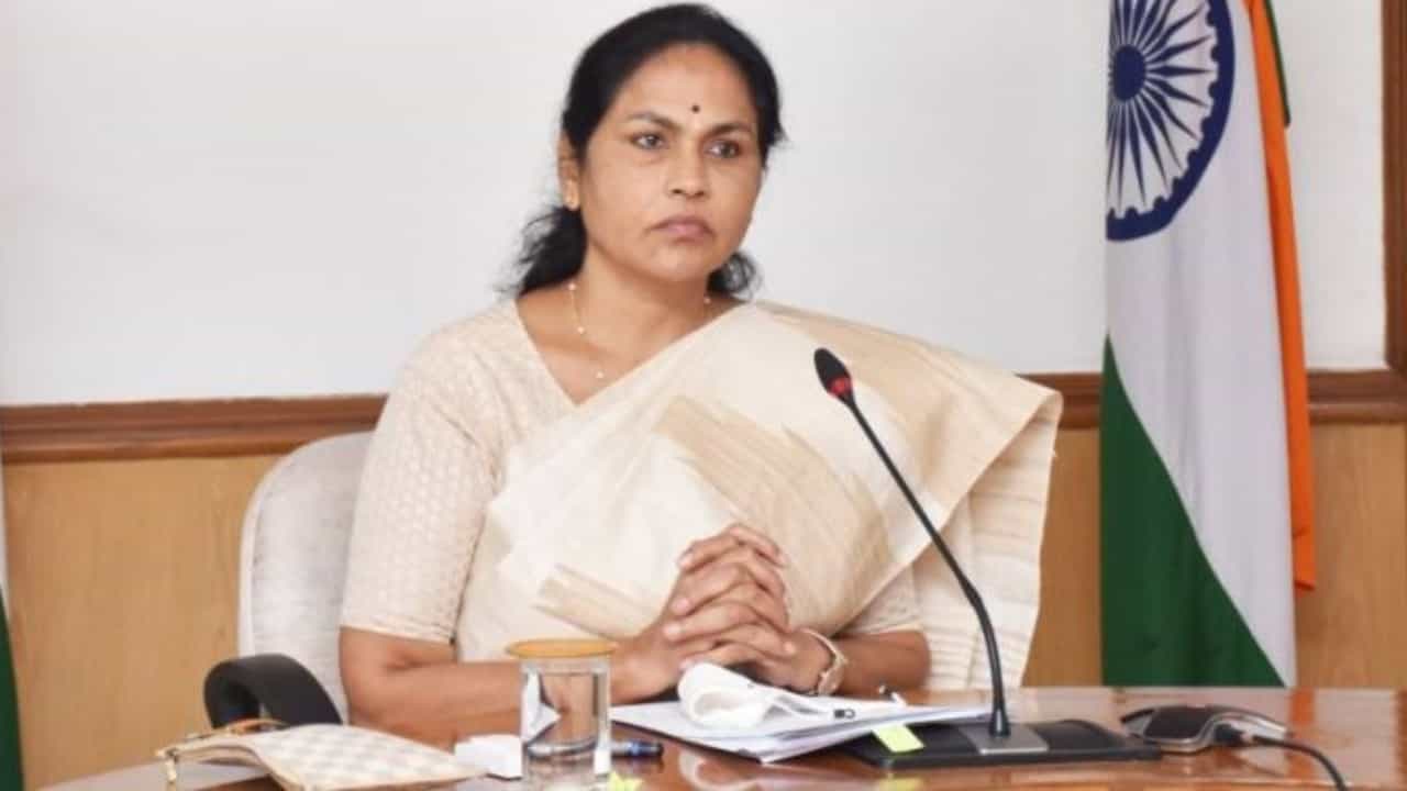 ಬೆಂಗಳೂರು-ಮೈಸೂರು ದಶಪಥ ಹೆದ್ದಾರಿ ಬಿಜೆಪಿ ಕನಸಿನ ಕೂಸು: ಕೇಂದ್ರ ಸಚಿವೆ ಶೋಭಾ ಕರದ್ಲಾಂಜೆ ಬೆಂಗಳೂರು-ಮೈಸೂರು ದಶಪಥ ಹೆದ್ದಾರಿ ಬಿಜೆಪಿ ಕನಸಿನ ಕೂಸು: ಕೇಂದ್ರ ಸಚಿವೆ ಶೋಭಾ ಕರದ್ಲಾಂಜೆ