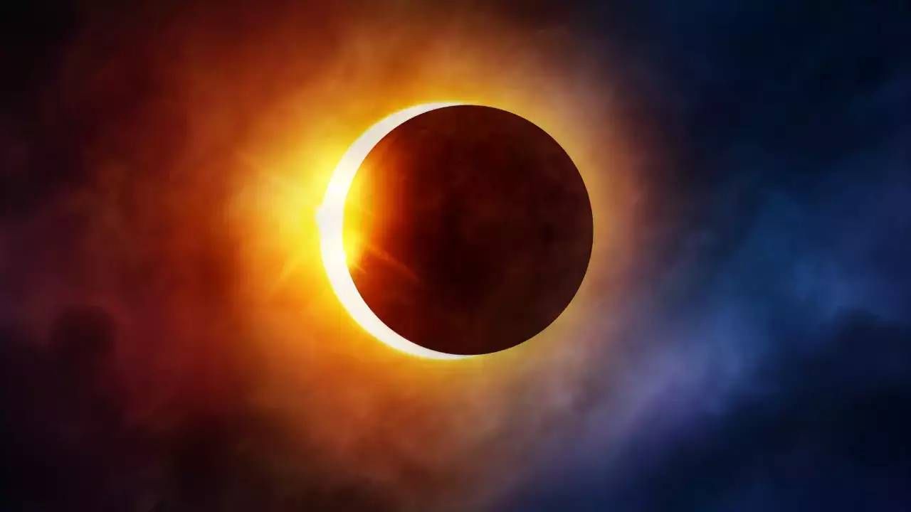 Solar Eclipse 2023: ಈ ವರ್ಷದ ಮೊದಲ ಸೂರ್ಯ ಗ್ರಹಣದ ಮಾಹಿತಿ ಇಲ್ಲಿದೆ Solar Eclipse 2023: ಈ ವರ್ಷದ ಮೊದಲ ಸೂರ್ಯ ಗ್ರಹಣದ ಮಾಹಿತಿ ಇಲ್ಲಿದೆ
