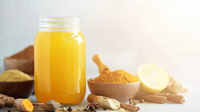 Turmeric Water: ಅರಿಶಿನ ನೀರು ತೂಕವನ್ನು ಕಡಿಮೆ ಮಾಡಲು ಸಹಾಯ ಮಾಡುತ್ತೆ, ಕೆಲವೇ ದಿನಗಳಲ್ಲಿ ಫಲಿತಾಂಶ ಕಾಣಬಹುದು