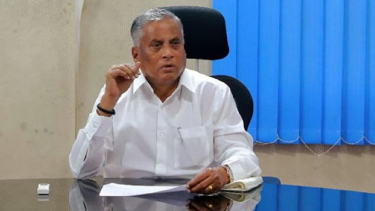 ಚಾಮರಾಜನಗರದಿಂದ ಸ್ಪರ್ಧಿಸುತ್ತಾರಾ ಸೋಮಣ್ಣ: ಸ್ವಪಕ್ಷದ ಕಾರ್ಯಕರ್ತರಿಂದಲೇ ವಸತಿ ಸಚಿವರಿಗೆ ಗೋಬ್ಯಾಕ್ ಚಳುವಳಿ ಎಚ್ಚರಿಕೆ ಚಾಮರಾಜನಗರದಿಂದ ಸ್ಪರ್ಧಿಸುತ್ತಾರಾ ಸೋಮಣ್ಣ: ಸ್ವಪಕ್ಷದ ಕಾರ್ಯಕರ್ತರಿಂದಲೇ ವಸತಿ ಸಚಿವರಿಗೆ ಗೋಬ್ಯಾಕ್ ಚಳುವಳಿ ಎಚ್ಚರಿಕೆ