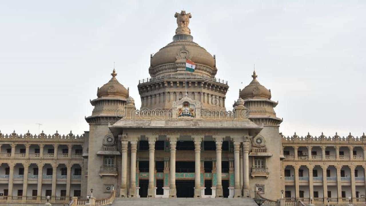 ಕುಂಬಾರ ಸಮುದಾಯ ಅಭಿವೃದ್ಧಿ ನಿಗಮ ಸ್ಥಾಪಿಸಿ ರಾಜ್ಯ ಸರ್ಕಾರದಿಂದ ಆದೇಶ