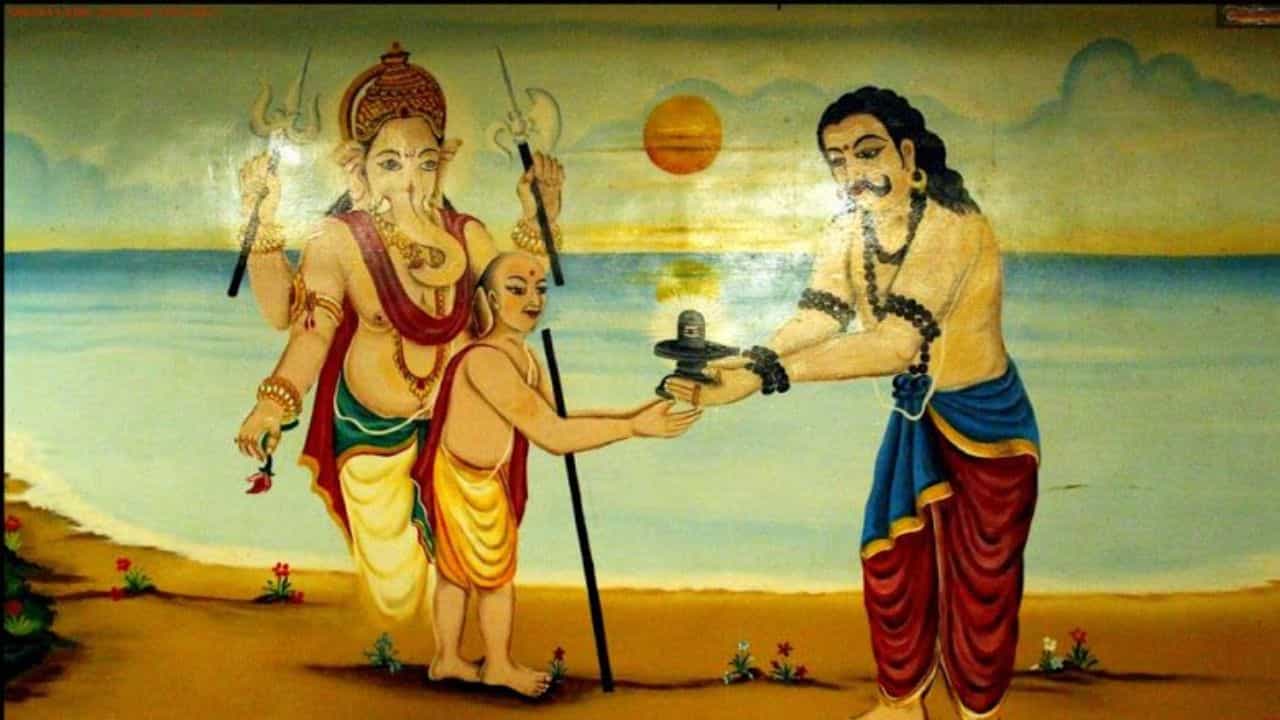 Ganpati: ಗಣಪತಿಗೆ ಏಕೆ ಮೊದಲ ಪೂಜೆ ಸಲ್ಲಬೇಕು? ರಾವಣನಿಗೆ ಆತ್ಮಲಿಂಗ ದಕ್ಕದಿರಲು, ಪಾಂಡವರಿಗೆ ರಾಜ್ಯ ಪ್ರಾಪ್ತವಾಗಲೂ ಅವನೇ ಕಾರಣ Ganpati: ಗಣಪತಿಗೆ ಏಕೆ ಮೊದಲ ಪೂಜೆ ಸಲ್ಲಬೇಕು? ರಾವಣನಿಗೆ ಆತ್ಮಲಿಂಗ ದಕ್ಕದಿರಲು, ಪಾಂಡವರಿಗೆ ರಾಜ್ಯ ಪ್ರಾಪ್ತವಾಗಲೂ ಅವನೇ ಕಾರಣ