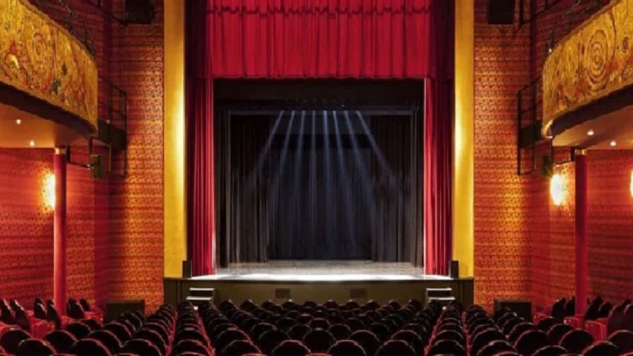 World Theatre Day 2023: ರಂಗ ಭೂಮಿ ಕಲೆ ಮತ್ತು ಪ್ರತಿಭೆಯನ್ನು ಫೋತ್ಸಾಹಿಸುವ ದಿನವಿದು World Theatre Day 2023: ರಂಗ ಭೂಮಿ ಕಲೆ ಮತ್ತು ಪ್ರತಿಭೆಯನ್ನು ಫೋತ್ಸಾಹಿಸುವ ದಿನವಿದು