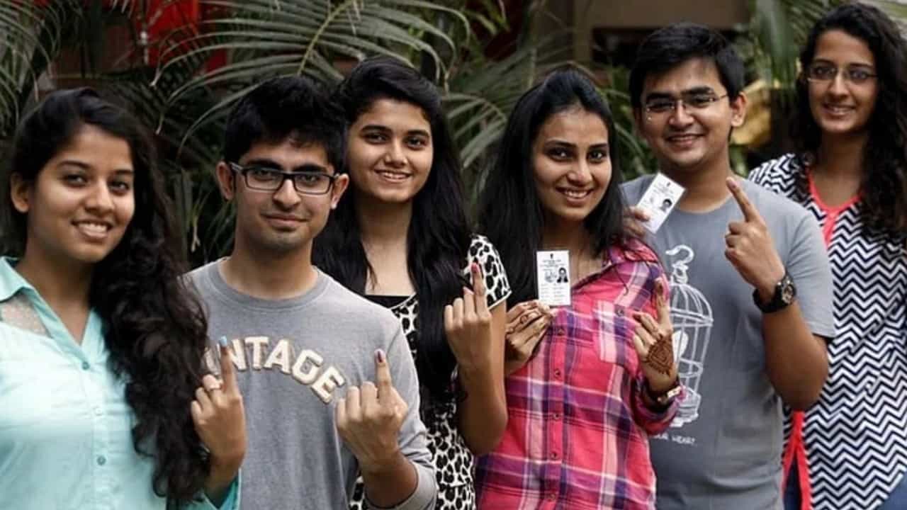 Karnataka Assembly Election 2023: ಬೆಂಗಳೂರಿನಲ್ಲಿ ಶೇ. 49 ರಷ್ಟು ಯುವ ಮತದಾರರ ಸಂಖ್ಯೆ ಹೆಚ್ಚಳ Karnataka Assembly Election 2023: ಬೆಂಗಳೂರಿನಲ್ಲಿ ಶೇ. 49 ರಷ್ಟು ಯುವ ಮತದಾರರ ಸಂಖ್ಯೆ ಹೆಚ್ಚಳ