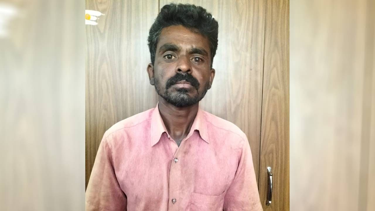 ಚಿಕ್ಕಬಳ್ಳಾಪುರ: ಪತ್ನಿಗೆ ಅಕ್ರಮ ಸಂಬಂಧ ಆರೋಪ; ಹಾಡಹಗಲೇ ಪತ್ನಿಯನ್ನು ಕೊಂದು ಹಾಕಿದ ಗಂಡ ಚಿಕ್ಕಬಳ್ಳಾಪುರ: ಪತ್ನಿಗೆ ಅಕ್ರಮ ಸಂಬಂಧ ಆರೋಪ; ಹಾಡಹಗಲೇ ಪತ್ನಿಯನ್ನು ಕೊಂದು ಹಾಕಿದ ಗಂಡ