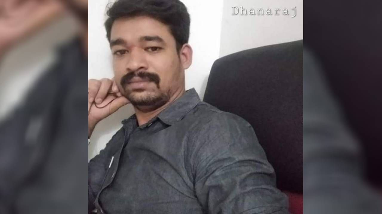 ಚಿತ್ರದುರ್ಗ: ಕೆರೆಯಲ್ಲಿ ಯುವಕನ ಶವ ಪತ್ತೆ ಪ್ರಕರಣಕ್ಕೆ ಟ್ವಿಸ್ಟ್; ಗೆಳೆಯರೇ ಸೇರಿ ಕೊಲೆ ಮಾಡಿದ್ದಾರೆಂದು ಆರೋಪ ಚಿತ್ರದುರ್ಗ: ಕೆರೆಯಲ್ಲಿ ಯುವಕನ ಶವ ಪತ್ತೆ ಪ್ರಕರಣಕ್ಕೆ ಟ್ವಿಸ್ಟ್; ಗೆಳೆಯರೇ ಸೇರಿ ಕೊಲೆ ಮಾಡಿದ್ದಾರೆಂದು ಆರೋಪ