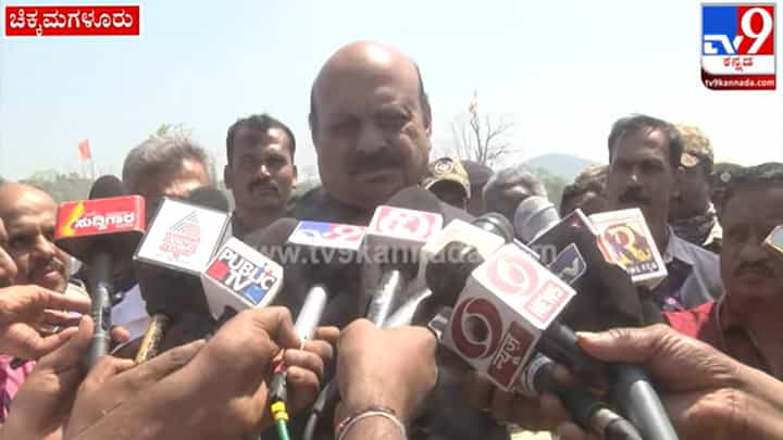 ಲಕ್ಷ್ಮಿ ಹೆಬ್ಬಾಳ್ಕರ್ರಿಂದ 2ನೇ ಬಾರಿ ಶಿವಾಜಿ ಪ್ರತಿಮೆ ಉದ್ಘಾಟನೆ; ಹಾಸ್ಯಾಸ್ಪದ ಎಂದ ಸಿಎಂ ಬಸವರಾಜ ಬೊಮ್ಮಾಯಿ ಲಕ್ಷ್ಮಿ ಹೆಬ್ಬಾಳ್ಕರ್ರಿಂದ 2ನೇ ಬಾರಿ ಶಿವಾಜಿ ಪ್ರತಿಮೆ ಉದ್ಘಾಟನೆ; ಹಾಸ್ಯಾಸ್ಪದ ಎಂದ ಸಿಎಂ ಬಸವರಾಜ ಬೊಮ್ಮಾಯಿ