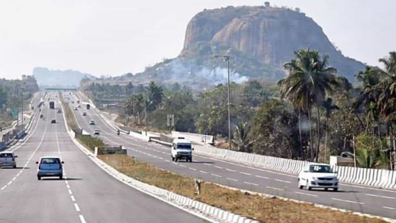 RASTHA: ಕರ್ನಾಟಕ ಹೆದ್ದಾರಿಗಳಲ್ಲಿ ಇನ್ನು ಮುಂದೆ ಕಾರ್ಯನಿರ್ವಹಿಸಲಿದೆ ಜೀವ ರಕ್ಷಕ 'ರಾಸ್ತಾ' RASTHA: ಕರ್ನಾಟಕ ಹೆದ್ದಾರಿಗಳಲ್ಲಿ ಇನ್ನು ಮುಂದೆ ಕಾರ್ಯನಿರ್ವಹಿಸಲಿದೆ ಜೀವ ರಕ್ಷಕ 'ರಾಸ್ತಾ'