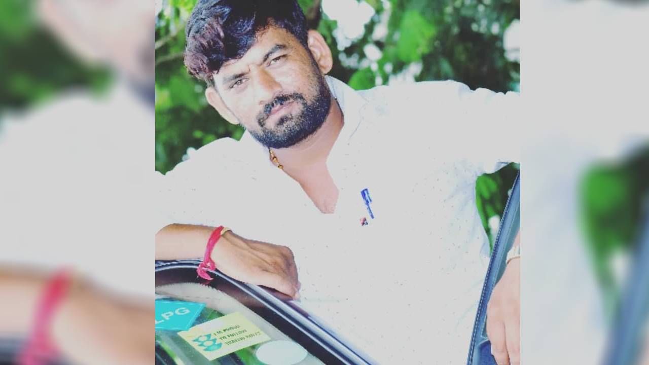 ಕಲಬುರಗಿ: ರಾತ್ರಿ ಮನೆಯಲ್ಲಿ ಮಲಗಿದ್ದ ಯುವಕ, ಪಕ್ಕದ ಮನೆಯಲ್ಲಿ ಶವವಾಗಿ ಪತ್ತೆ; ಕೊಲೆ ಎಂದು ಆರೋಪಿಸಿದ ತಾಯಿ ಕಲಬುರಗಿ: ರಾತ್ರಿ ಮನೆಯಲ್ಲಿ ಮಲಗಿದ್ದ ಯುವಕ, ಪಕ್ಕದ ಮನೆಯಲ್ಲಿ ಶವವಾಗಿ ಪತ್ತೆ; ಕೊಲೆ ಎಂದು ಆರೋಪಿಸಿದ ತಾಯಿ