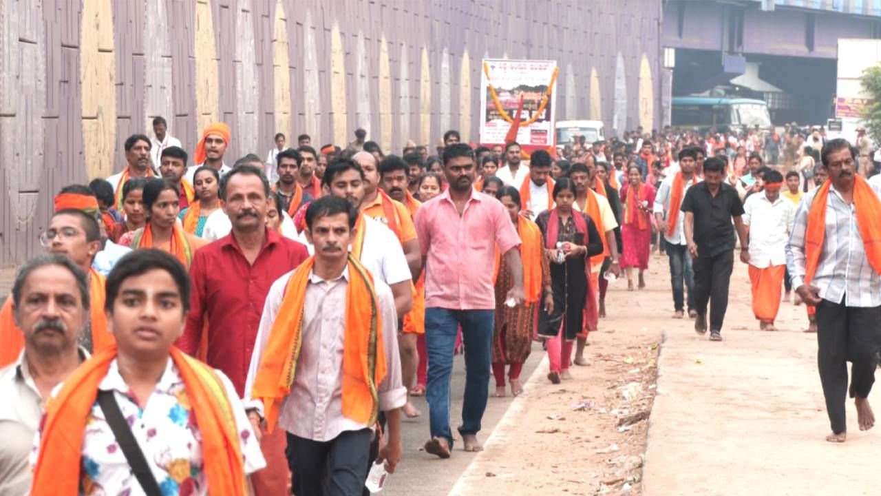 ಕೊರಗಜ್ಜನ ಆದಿಕ್ಷೇತ್ರಕ್ಕೆ ಪಾದಯಾತ್ರೆ; ಹಿಂದೂ ವಿರೋಧಿ ಕೃತ್ಯಗಳು ಮಾಯವಾಗುವಂತೆ ಅಜ್ಜನಲ್ಲಿ ಪ್ರಾರ್ಥನೆ